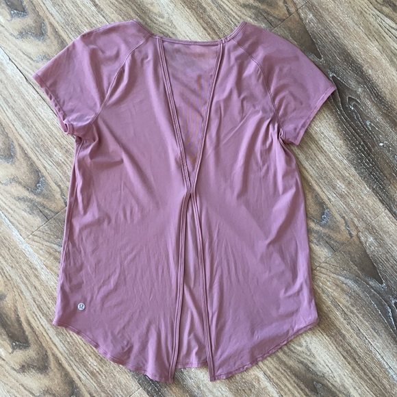Lululemon Mix & Mesh Short Sleeve Tee - Picture 5 of 10